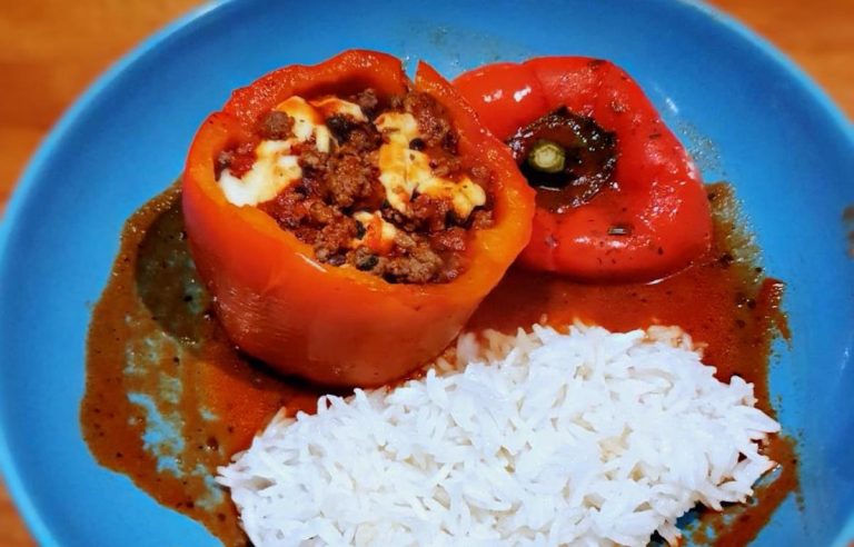 Gefüllte Paprika - Gesundes Abendessen aus dem Ofen 2 Gefüllte paprika mit reis